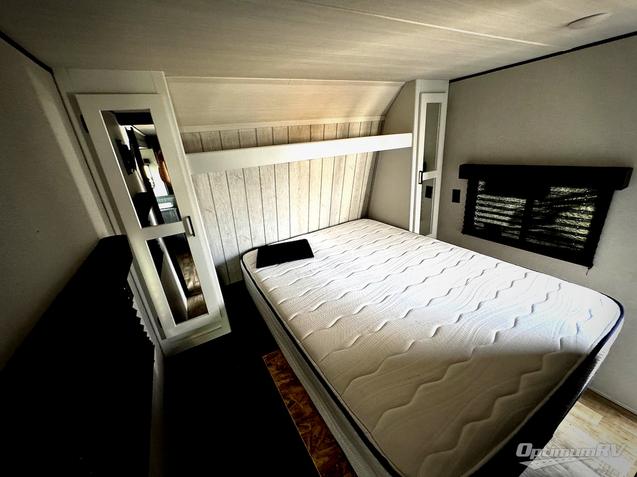 2023 Keystone Hideout 26BHS Photo 10