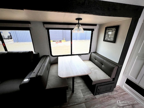 2025 Venture Sienna SA281VQB RV Photo 3