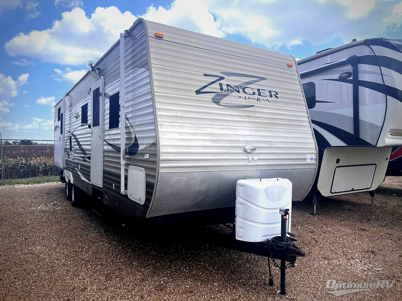 Used 2013 CrossRoads Zinger ZT31SB Travel Trailer at Optimum RV