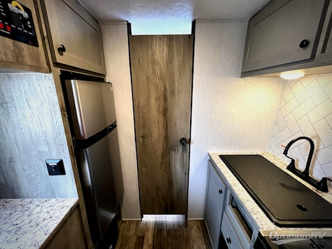 2026 Sunset Park Sun Lite 14RB RV Photo 2