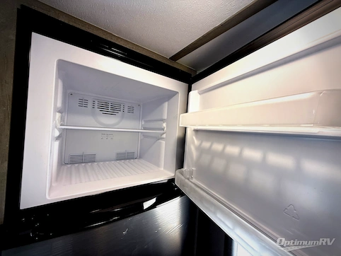 2026 Sunset Park Sun Lite 18RD RV Photo 4