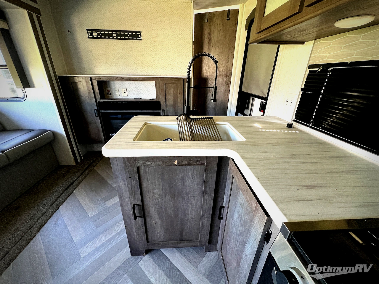 2022 Forest River Wildwood 33TS Photo 10