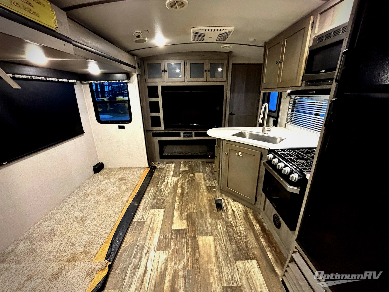 2019 Keystone Outback 324CG Photo 3