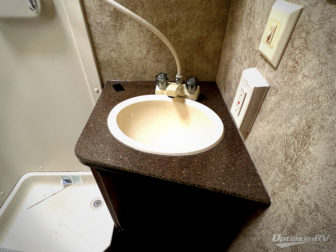 2011 Keystone Passport Express SL 235EXP Photo 12