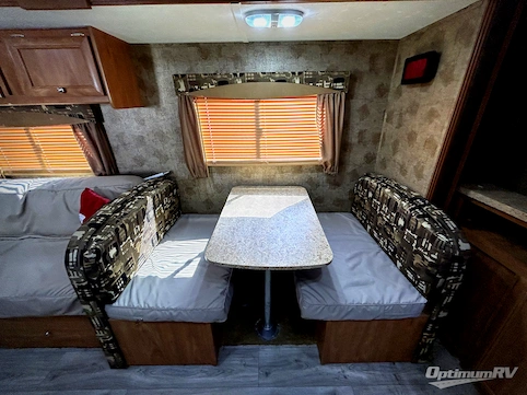2015 Shasta Flyte 265RL RV Photo 4