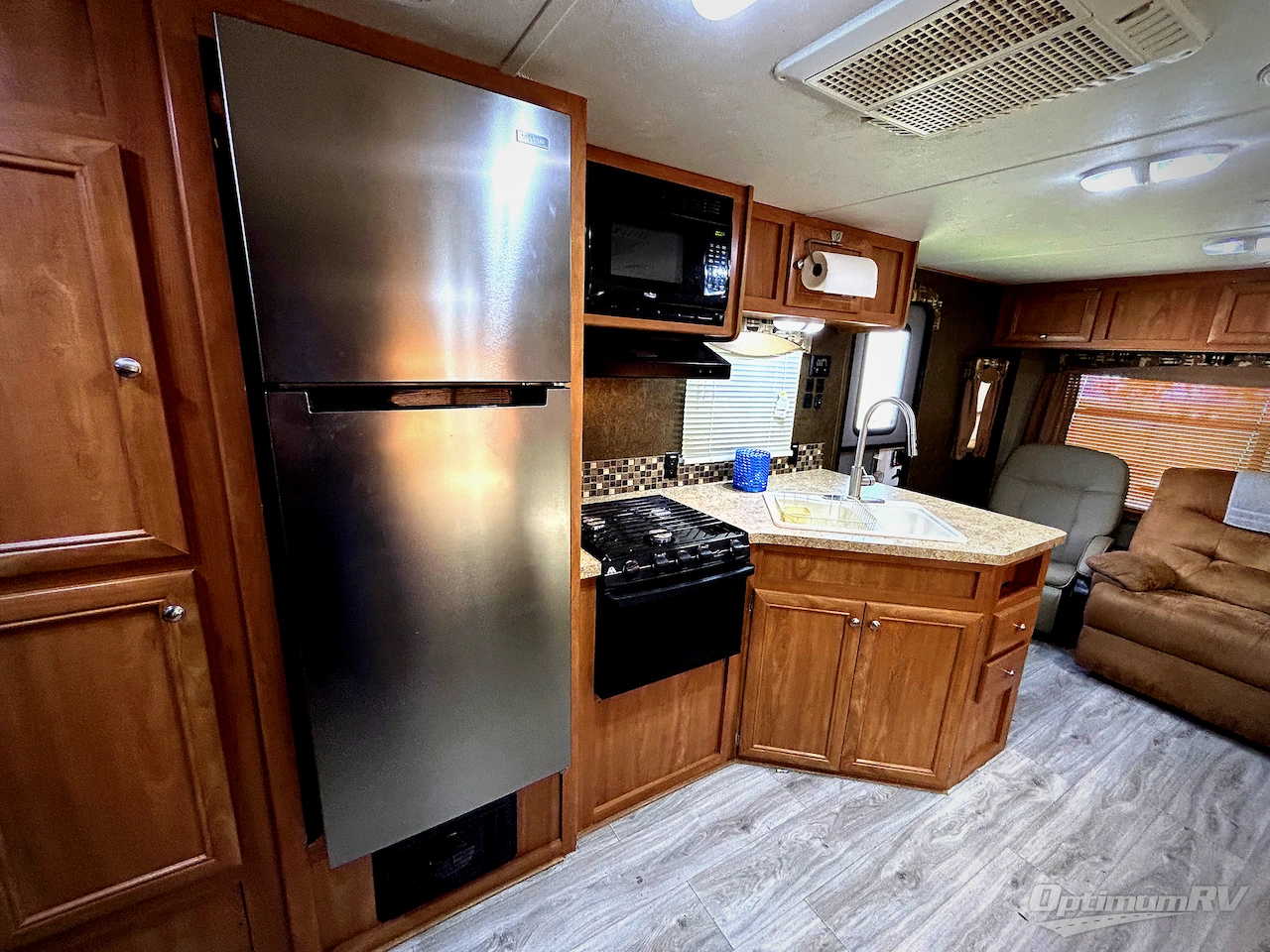 2015 Shasta Flyte 265RL Photo 11