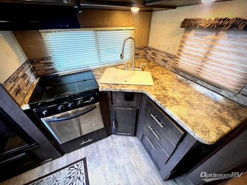 2015 Forest River Surveyor 264RKS RV Photo 3