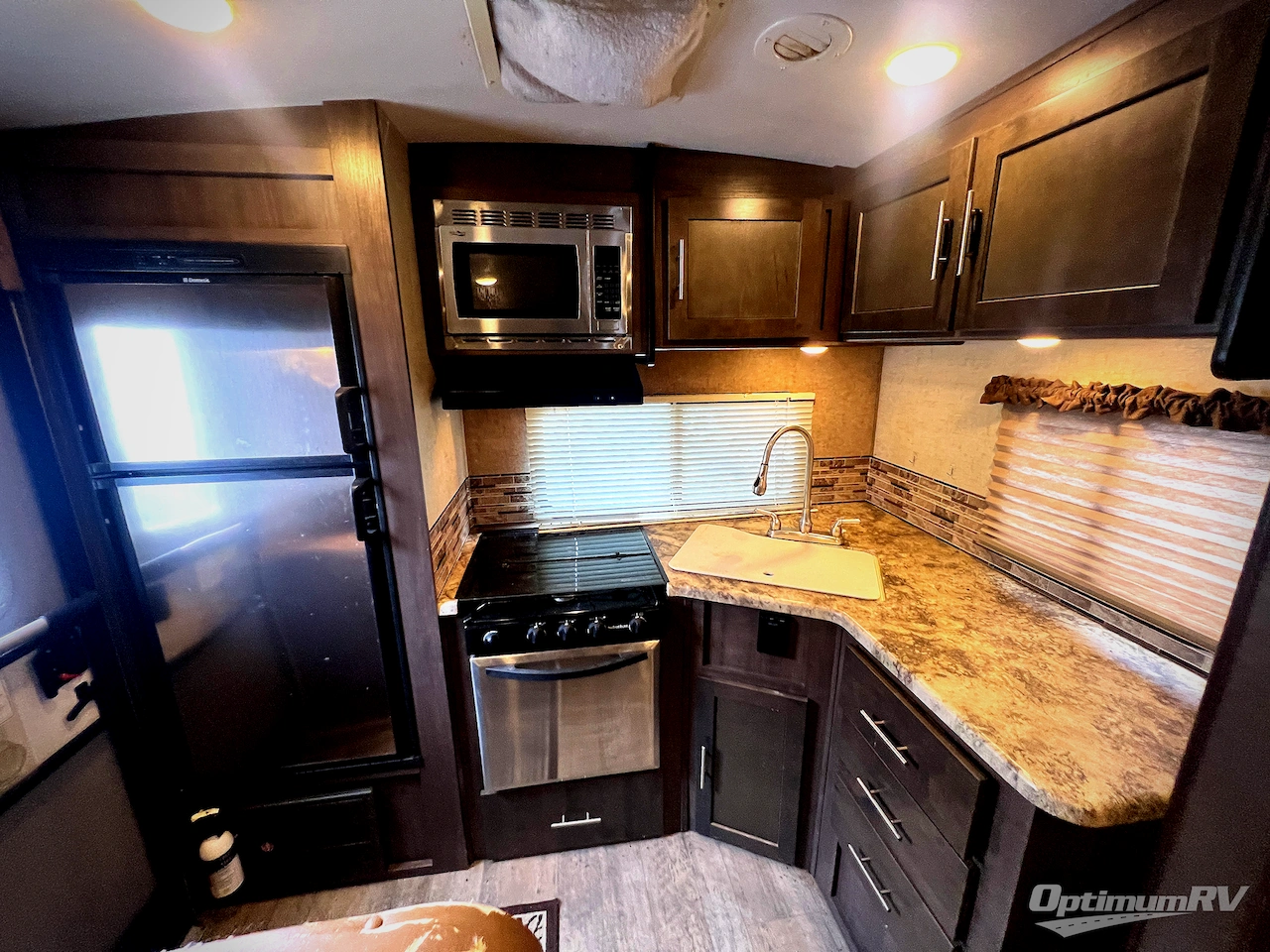 2015 Forest River Surveyor 264RKS Photo 6