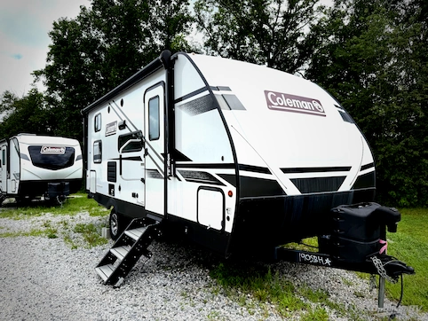 Used 2022 Dutchmen RV Coleman Light 1905BH Featured Photo