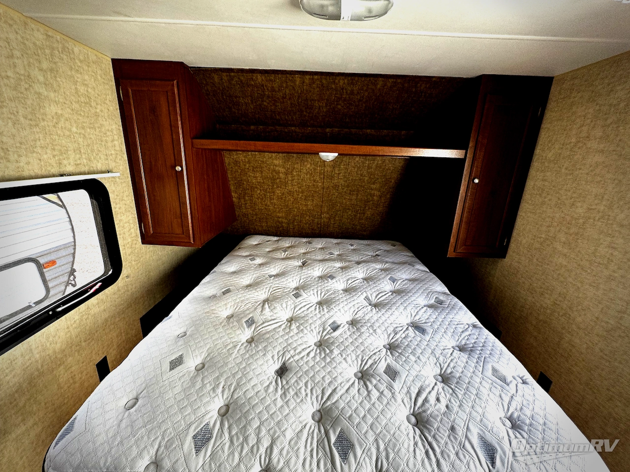 2016 Heartland Prowler Lynx 18 LX Photo 6