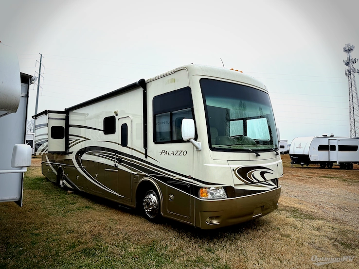 2014 Thor Palazzo 36.1 RV Photo 1