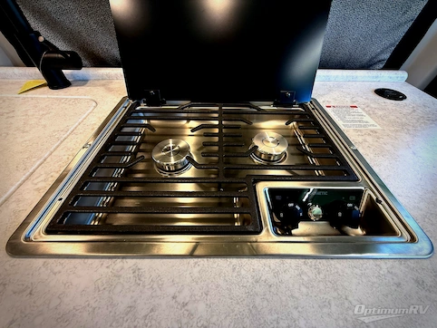 2025 Thor Twist 2LB RV Photo 3