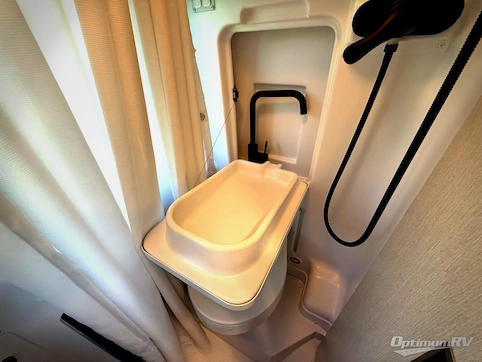 2025 Thor Twist 2LB RV Photo 4