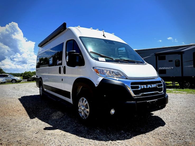 2025 Thor Twist 2LB RV Photo 1