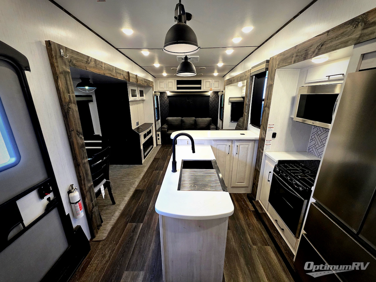 2023 Heartland Bighorn Traveler 35BK Photo 2