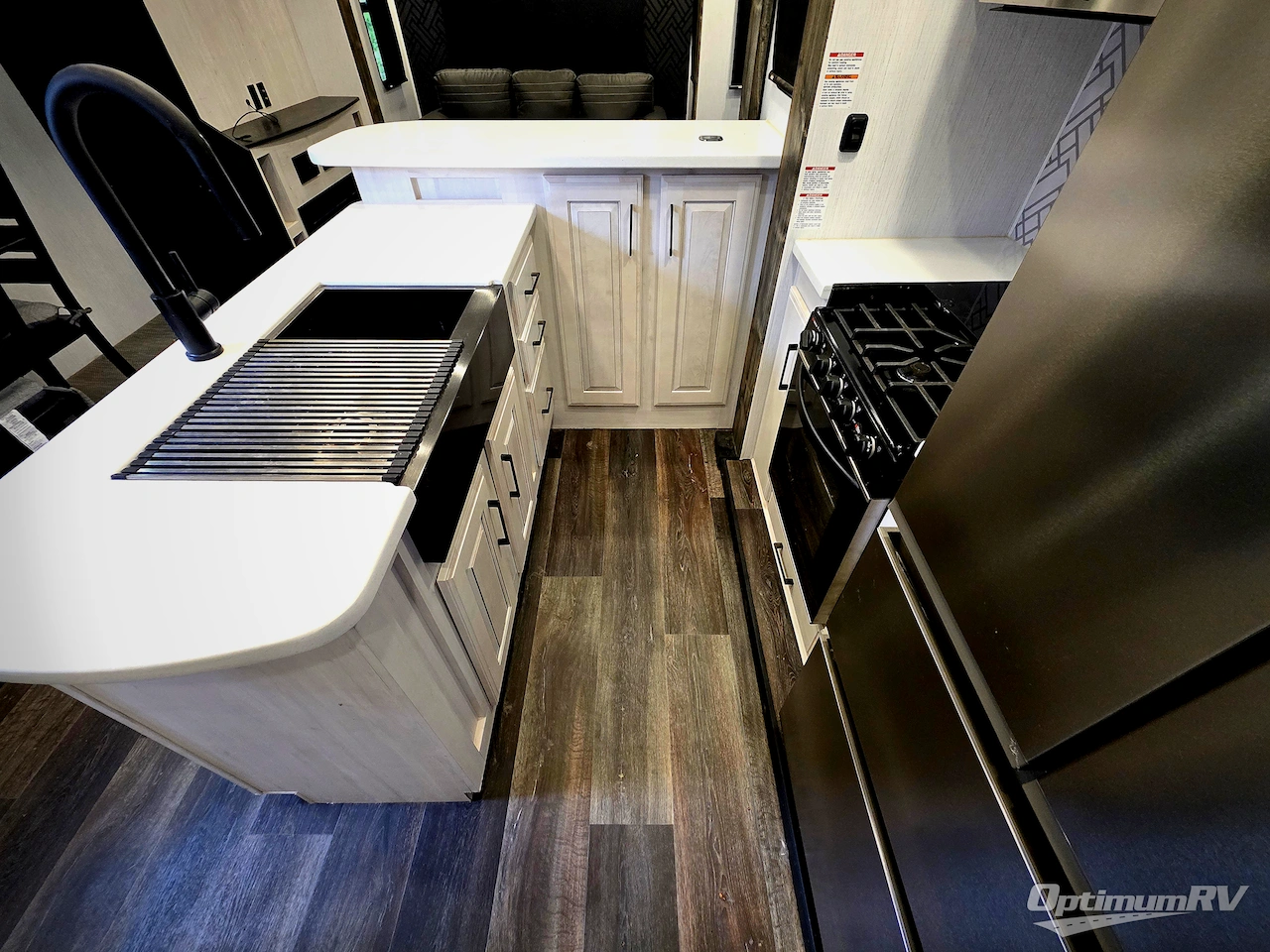 2023 Heartland Bighorn Traveler 35BK Photo 9