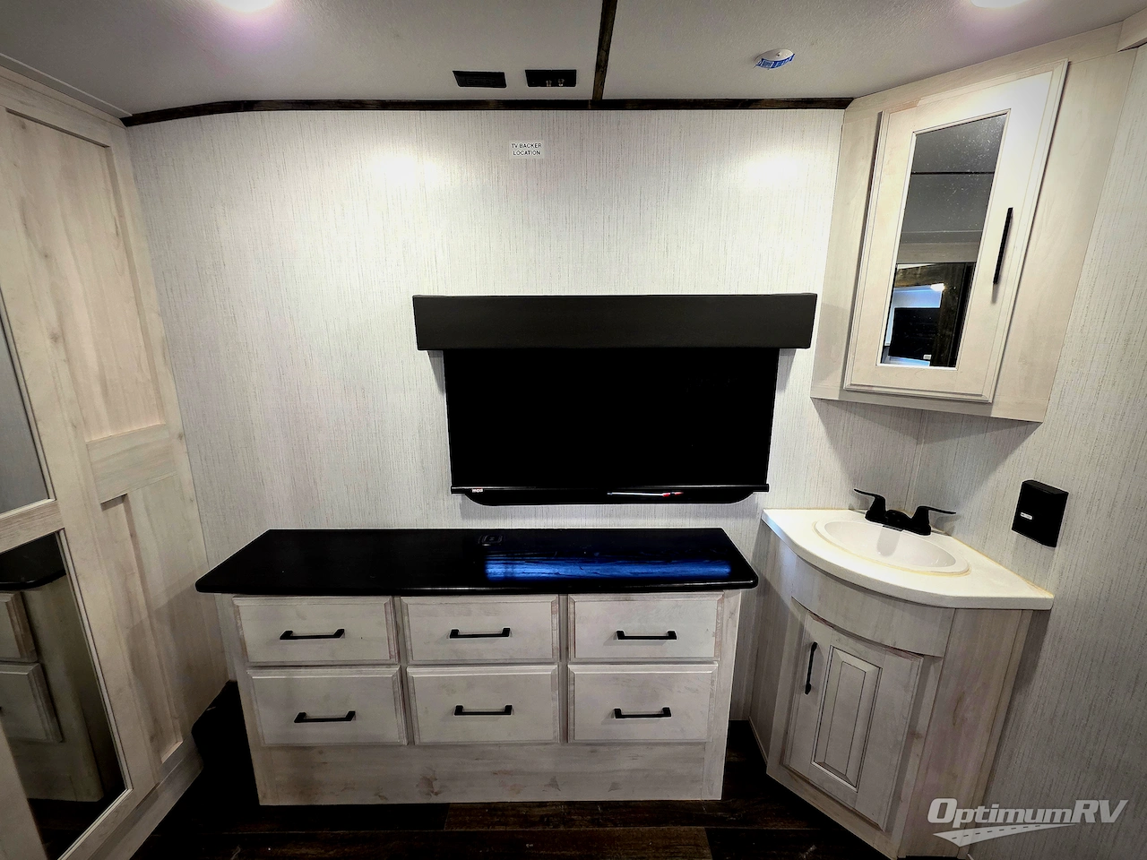 2023 Heartland Bighorn Traveler 35BK Photo 16