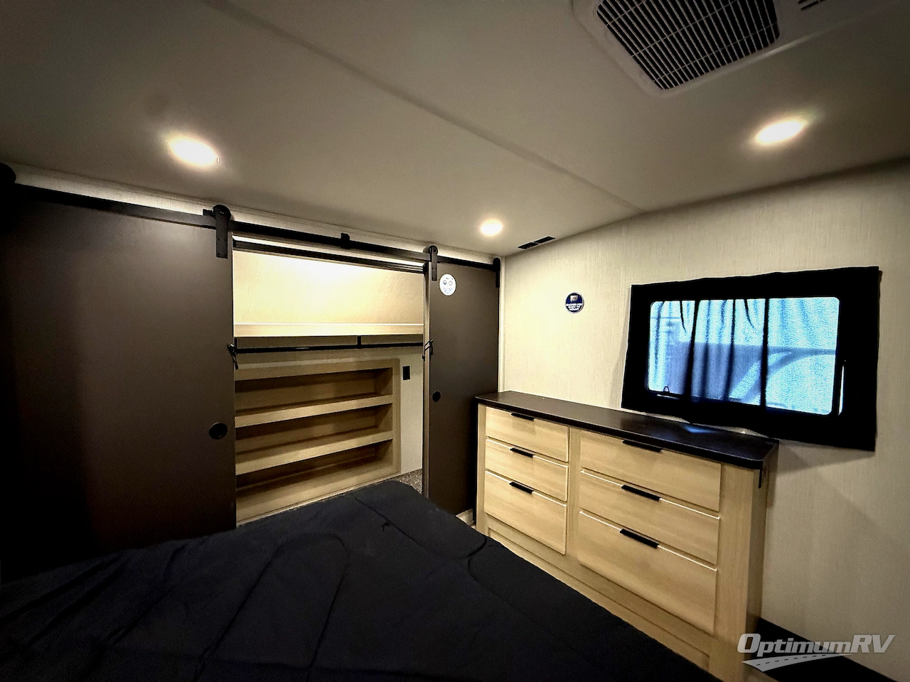 2026 Forest River Wildcat 35CRIB Photo 25