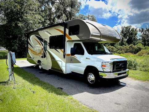 Used 2018 Thor Quantum RS26 Featured Photo