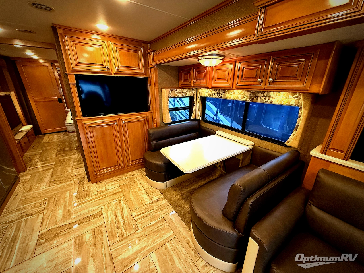 2016 Thor Venetian A40 Photo 7