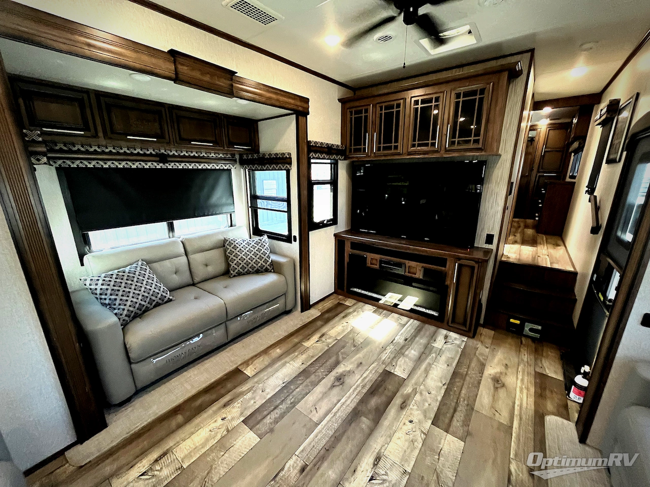2021 KZ Durango Gold G391RKQ Photo 7