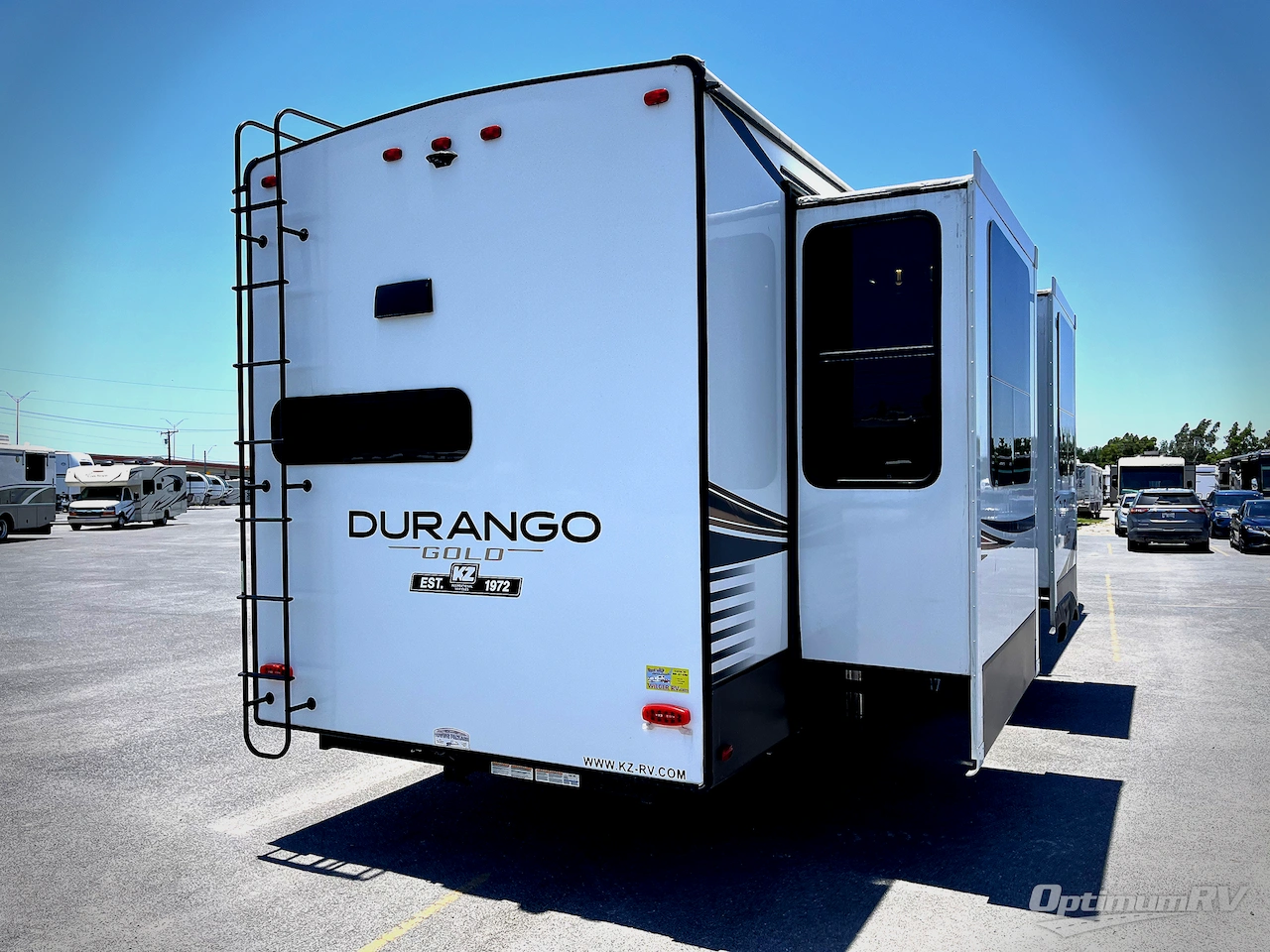 2021 KZ Durango Gold G391RKQ Photo 3