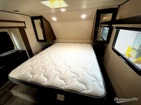 2019 Forest River Salem Hemisphere Hyper-Lyte 29RLSHL RV Photo 4