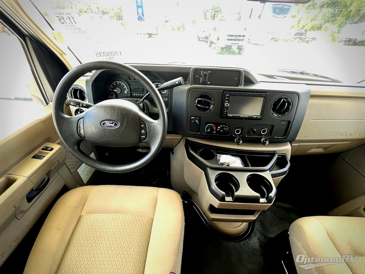 2019 Winnebago Outlook 25J Photo 7