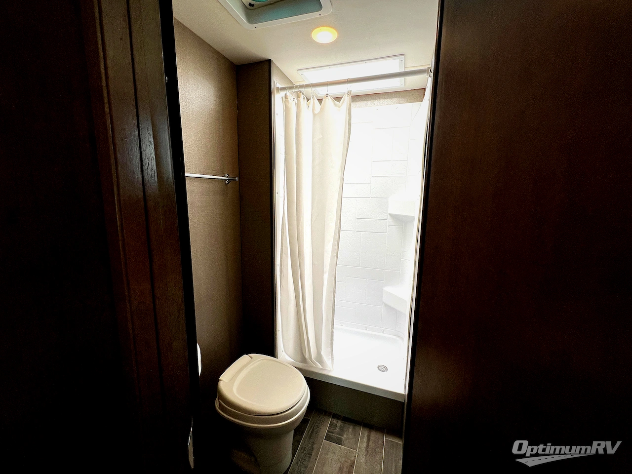 2019 Winnebago Outlook 25J Photo 18