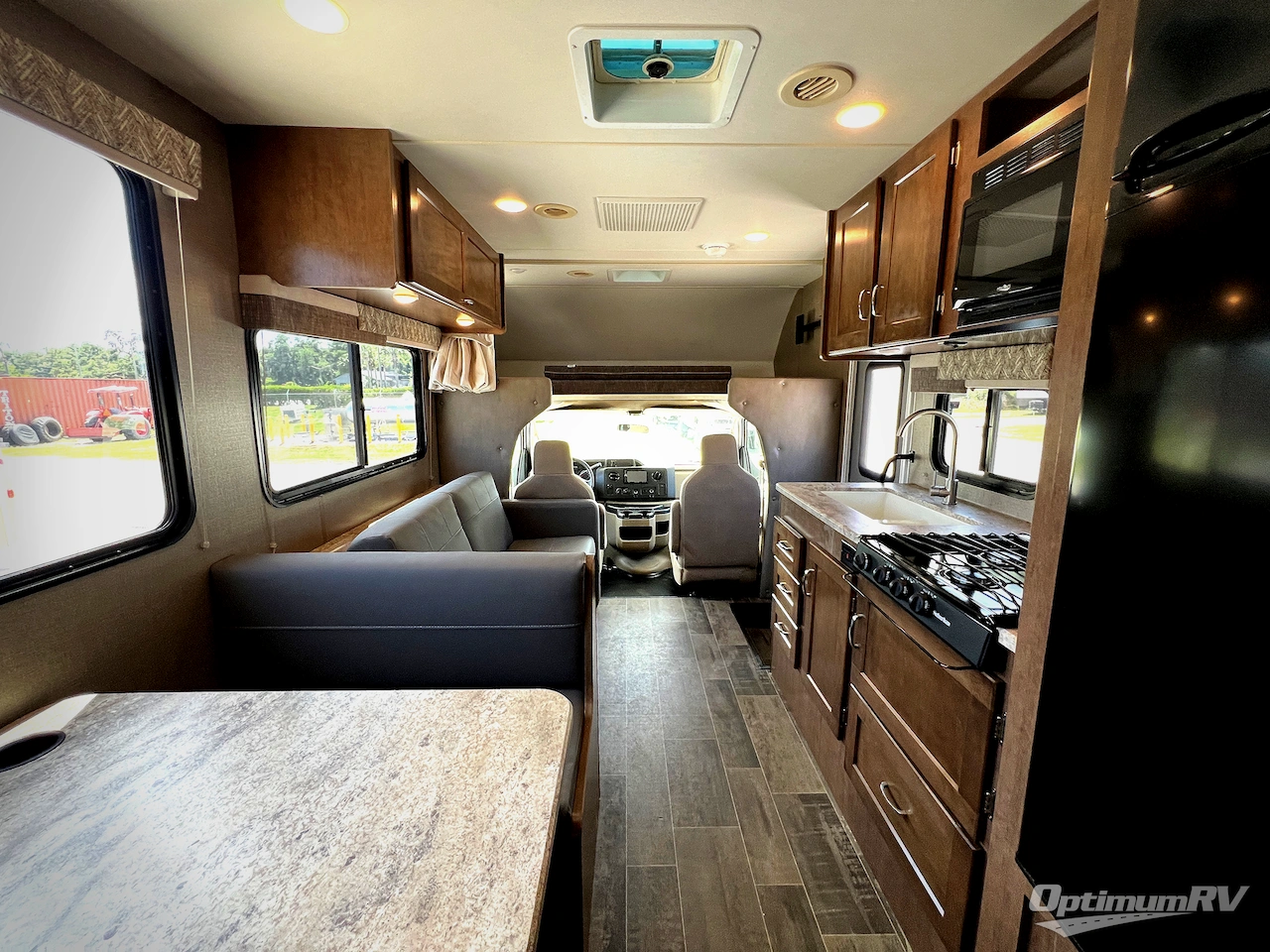 2019 Winnebago Outlook 25J Photo 22