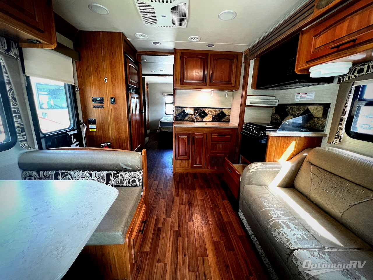 2017 Jayco Greyhawk 31FS Photo 4