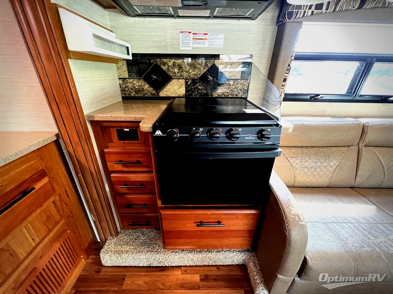 2017 Jayco Greyhawk 31FS Photo 10