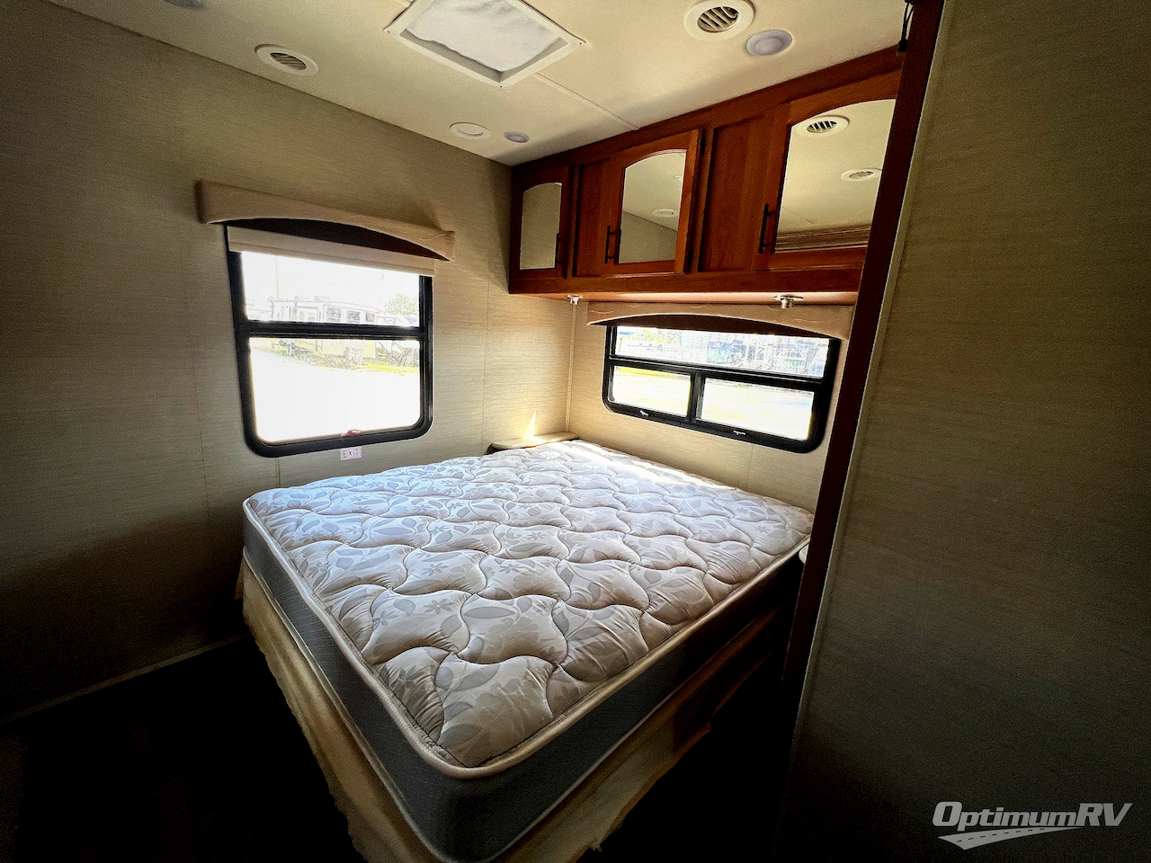 2017 Jayco Greyhawk 31FS Photo 16
