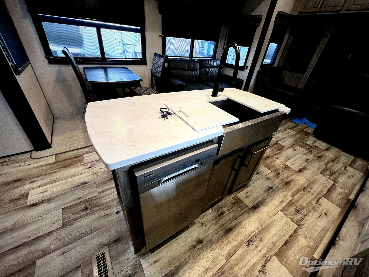 2022 KZ Durango Gold G382MBQ Photo 10