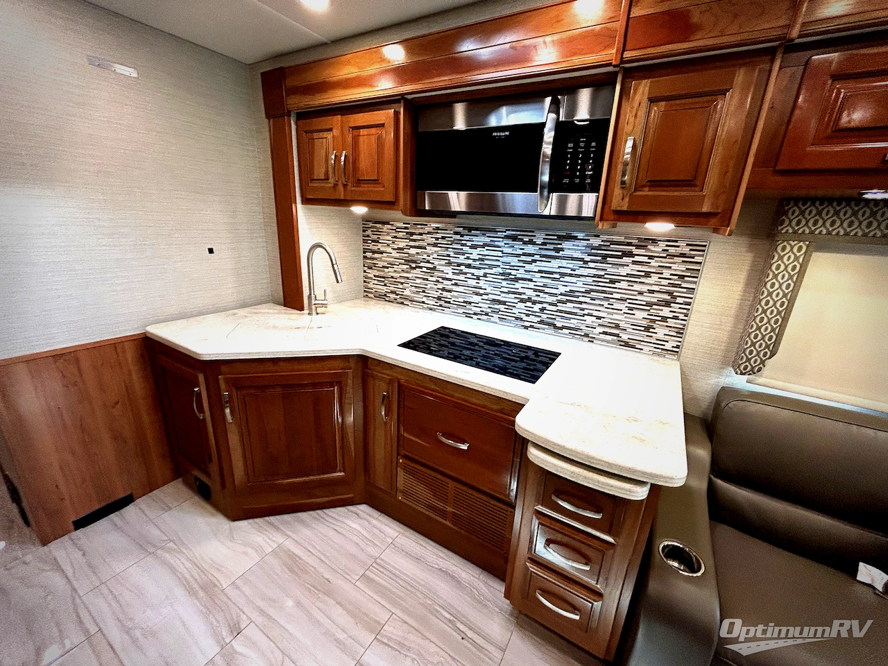 2019 Jayco Embark 39BH Photo 12