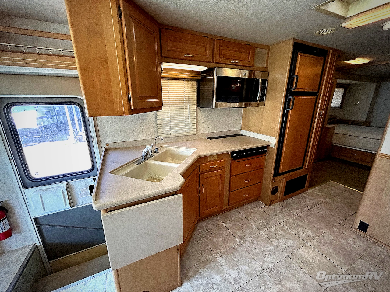 2003 National RV Dolphin 5342 Photo 10