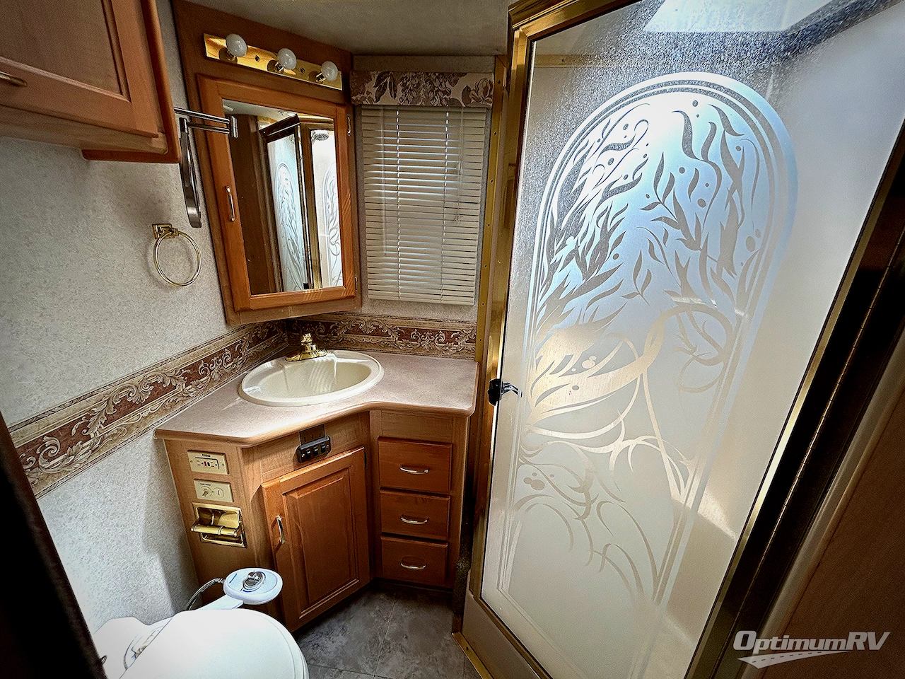 2003 National RV Dolphin 5342 Photo 14