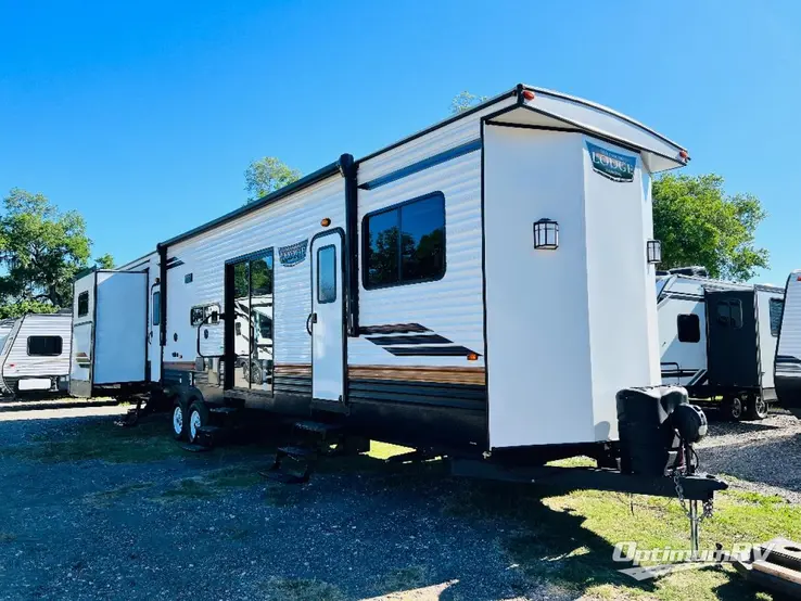 2023 Forest River Wildwood Lodge 42QBQ RV Photo 1