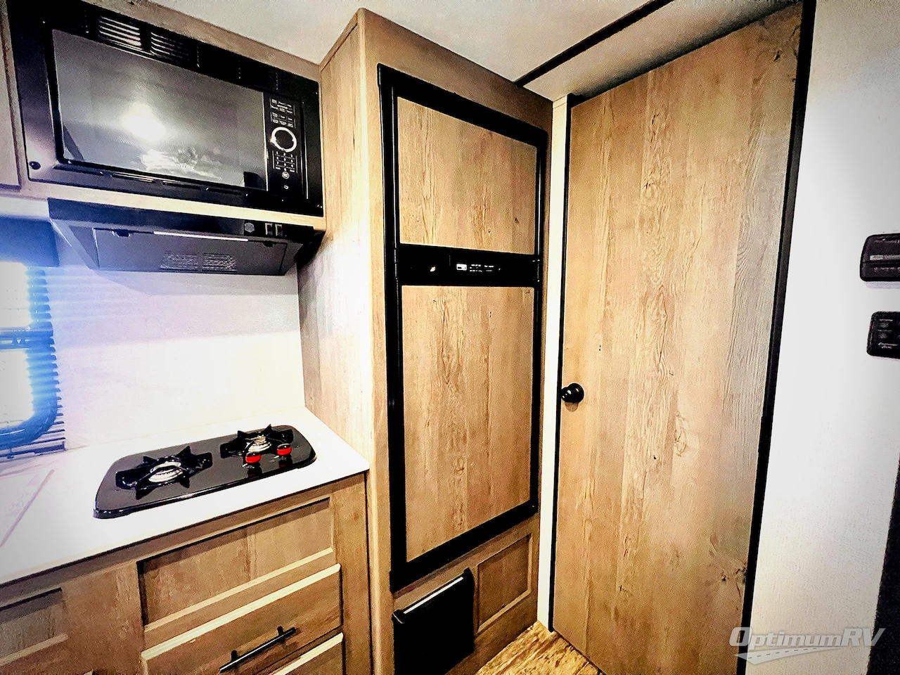 2021 Keystone Springdale Mini 1760BH Photo 10