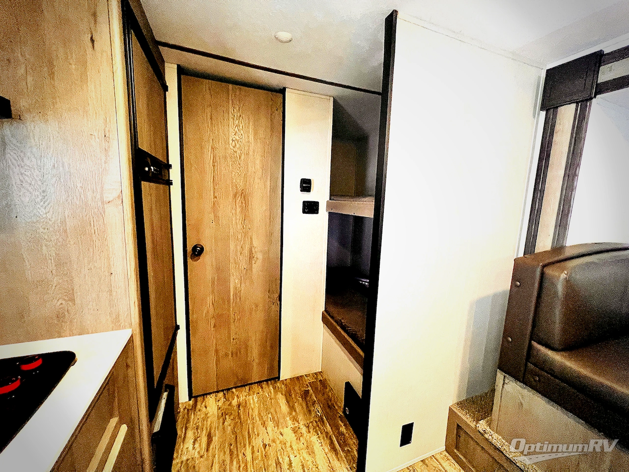 2021 Keystone Springdale Mini 1760BH Photo 12