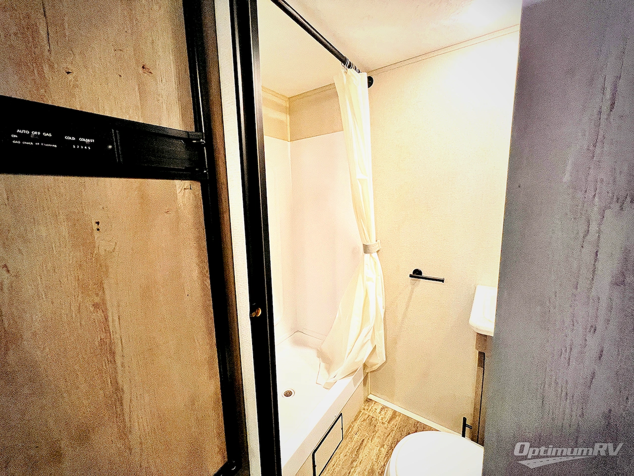 2021 Keystone Springdale Mini 1760BH Photo 16