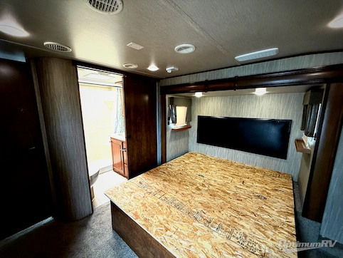2018 Heartland Big Country 4011 ERD RV Photo 4