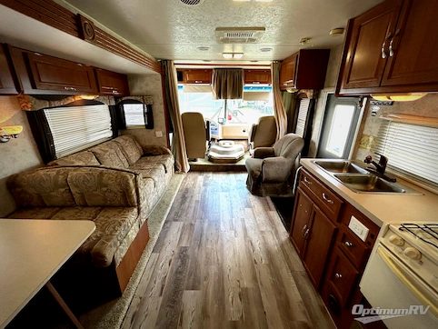 2003 Coachmen Mirada 340 RV Photo 2