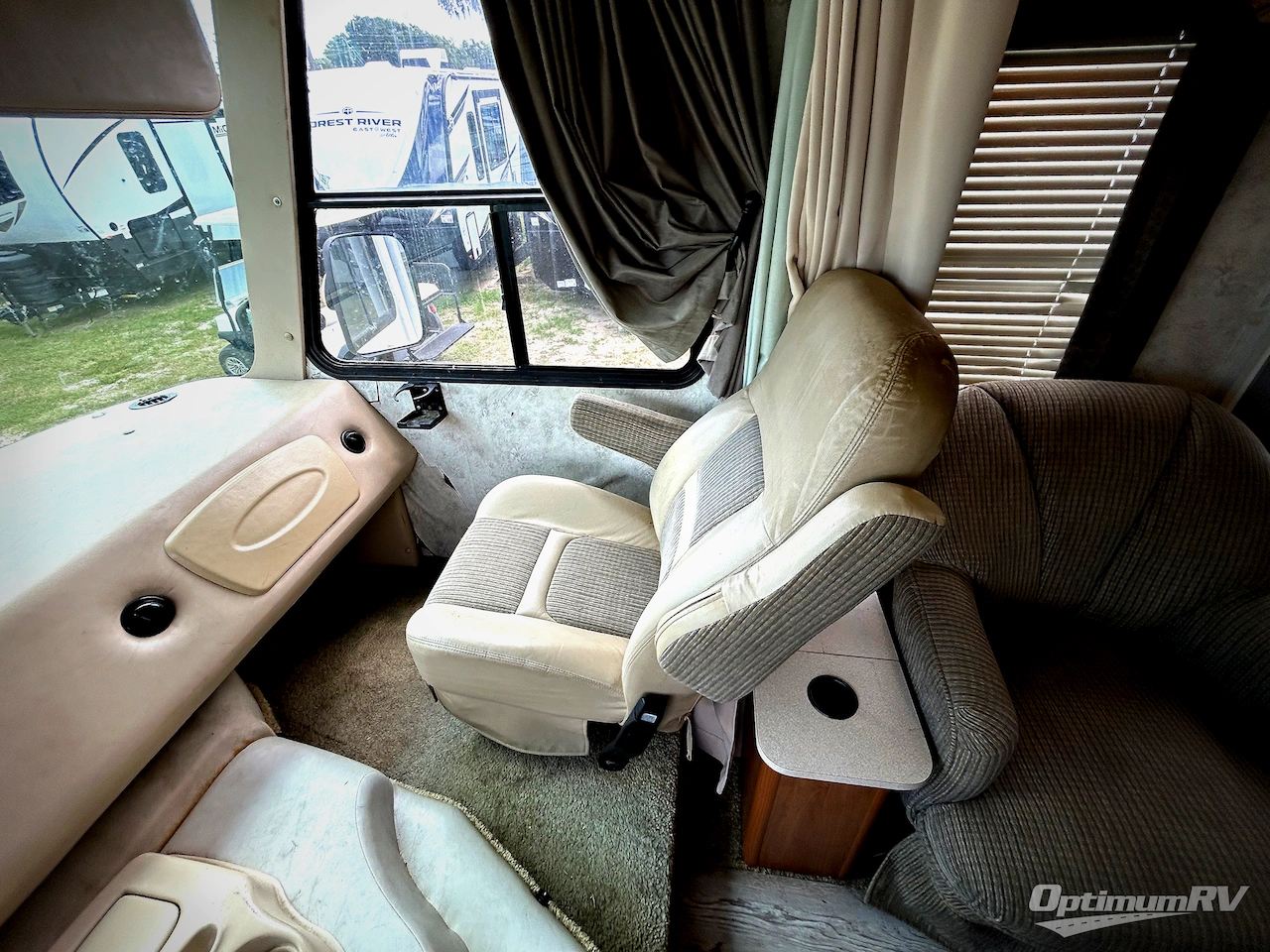2003 Coachmen Mirada 340 Photo 9