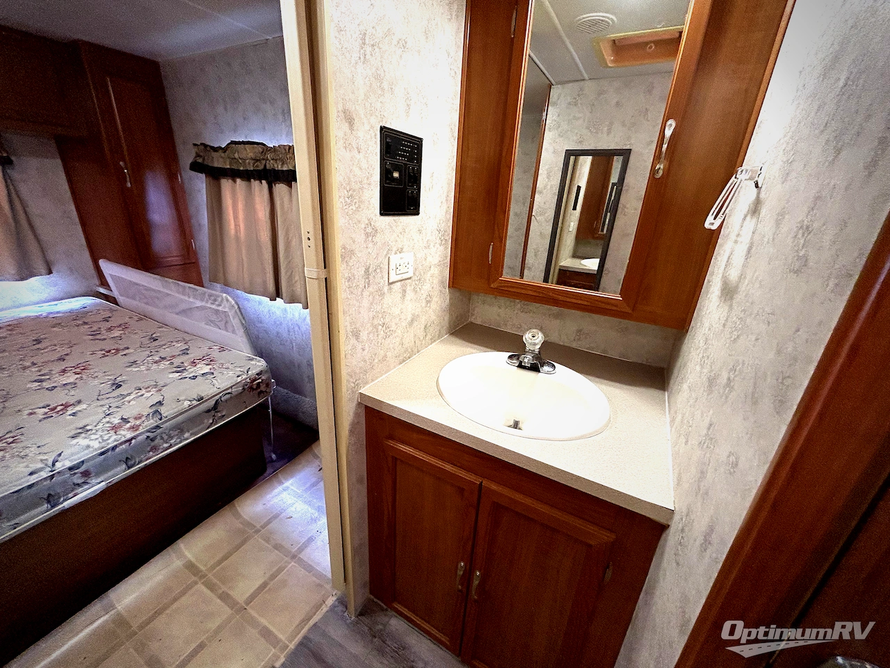 2003 Coachmen Mirada 340 Photo 17