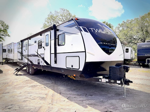 Used 2021 Cruiser Twilight Signature TWS 3300 Featured Photo