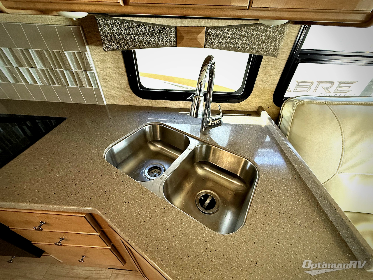 2019 Thor Windsport 29M Photo 9