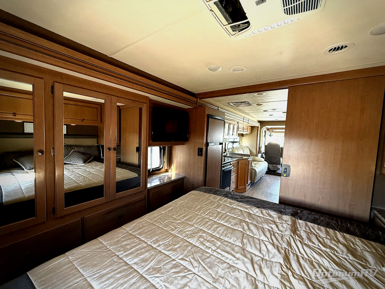 2019 Thor Windsport 29M Photo 16