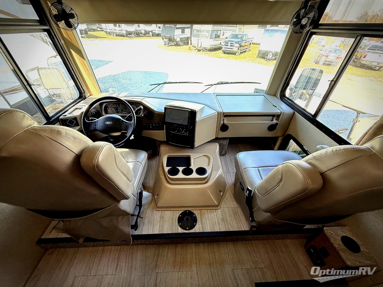 2019 Thor Windsport 29M Photo 17