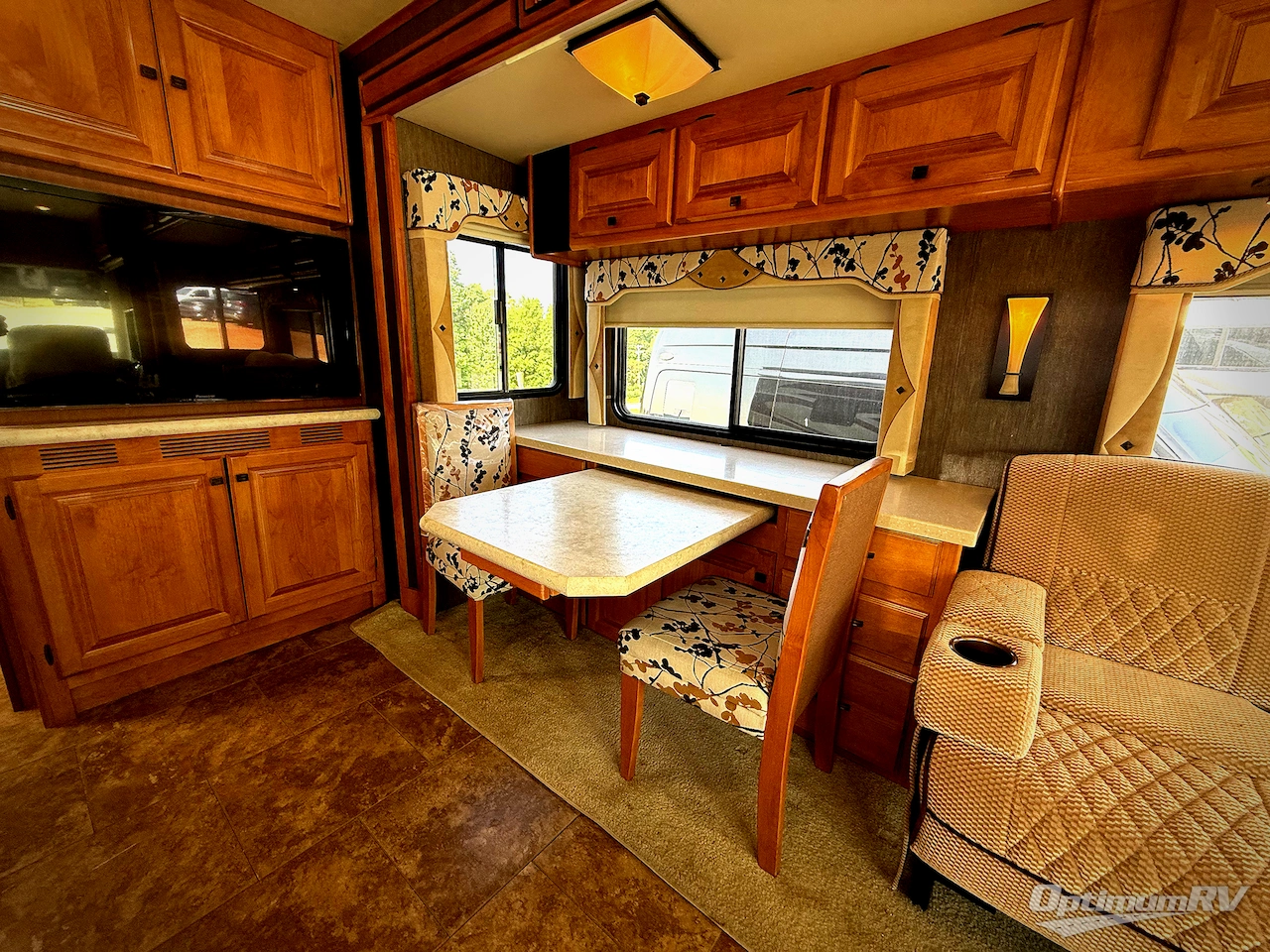2013 Tiffin Allegro 32 CA Photo 7